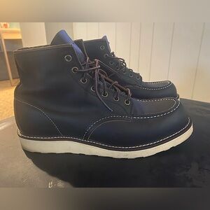 Men’s Red Wing Boots, Classic Moc 8849.